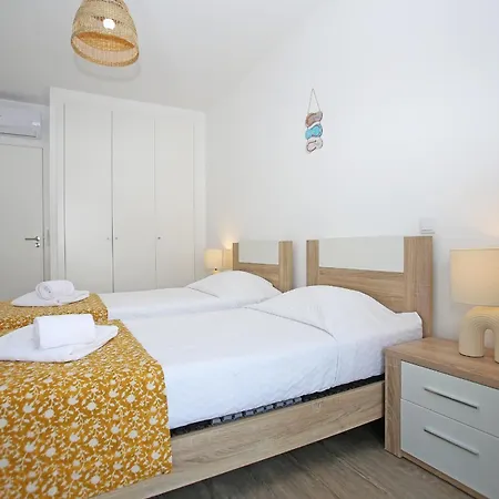Apartment B24 - Terrace Quintao In
